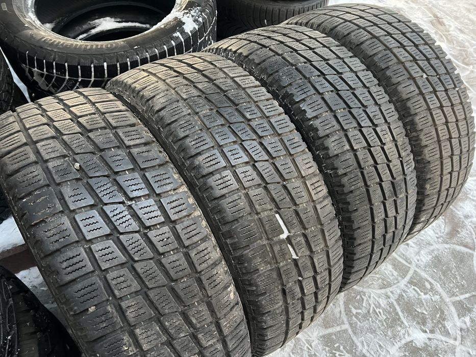 Резина зима вантажна 215/60 R 17 C  TOYO !!6,5-7,4 мм!!2019!! ЗНИЖКА