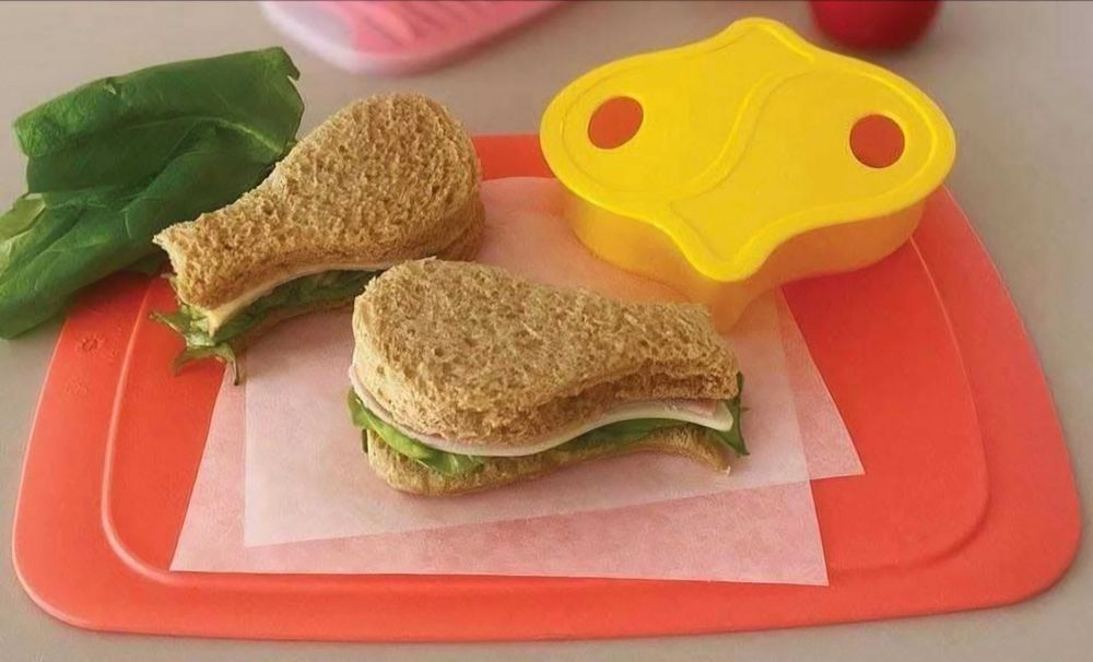 New Tupperware Sandwich Mold447202065919528961