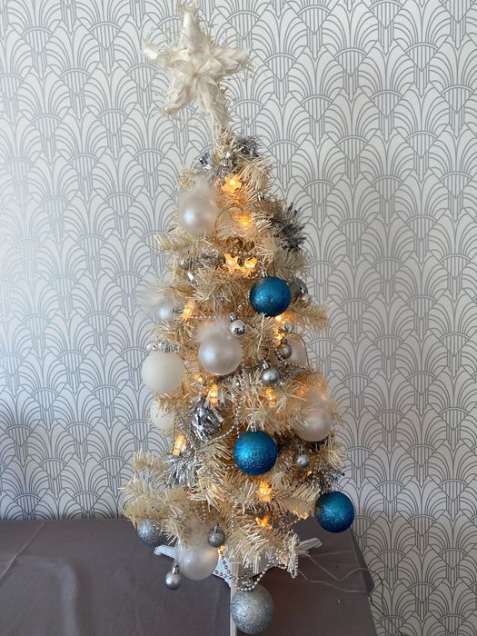 choinka biala - przystrojona