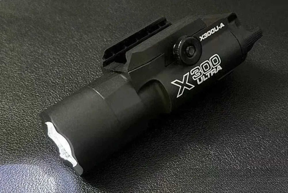 Latarka taktyczna Surefire X300U Ultra