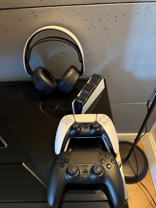 Playstation 5 Pro 2tb oraz akcesoria