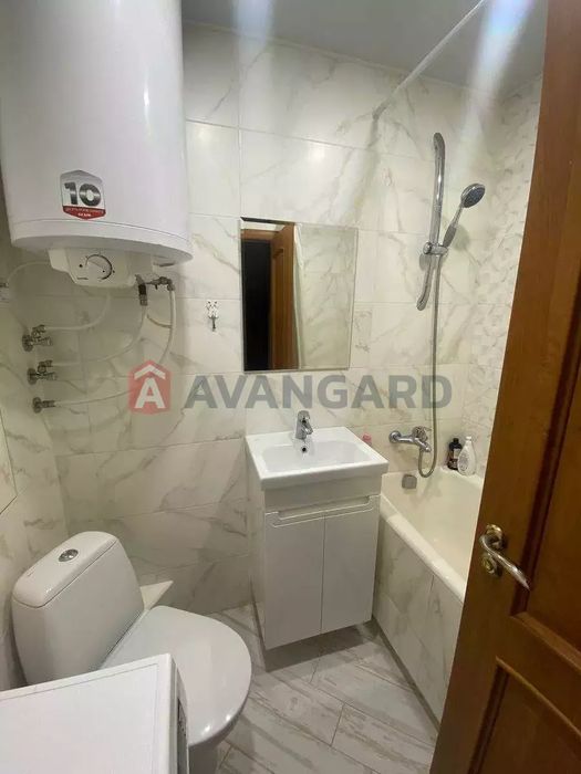 Продам 3-ком. Калиновая,свет есть