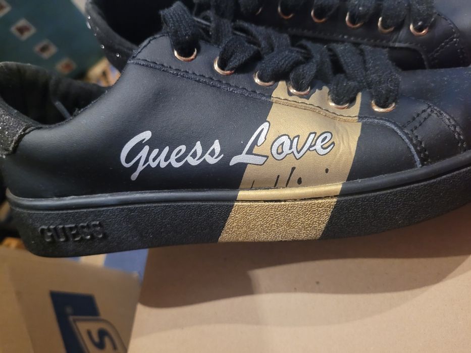 Czarne trampki Guess rozmiar 35