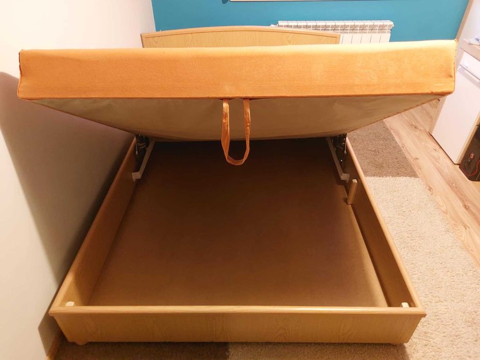 Łóżko sprzedam 200x140