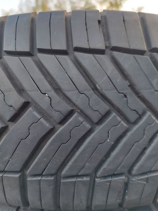215/60/17C 109/107T Michelin Agilis CrossClimate