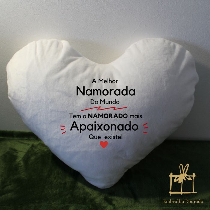 Almofadas em formato coração personalizadas