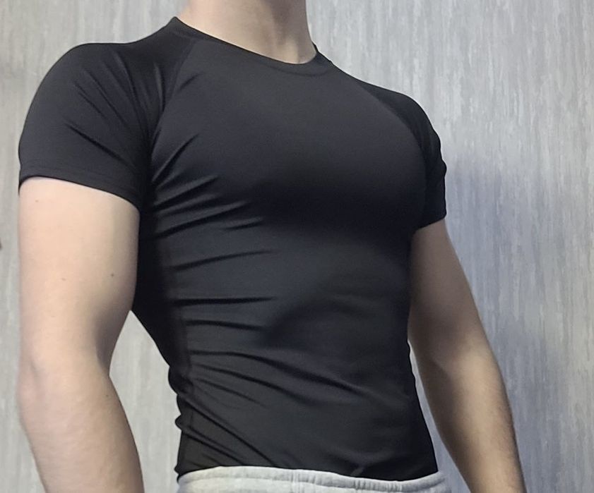 Компресійна футболка