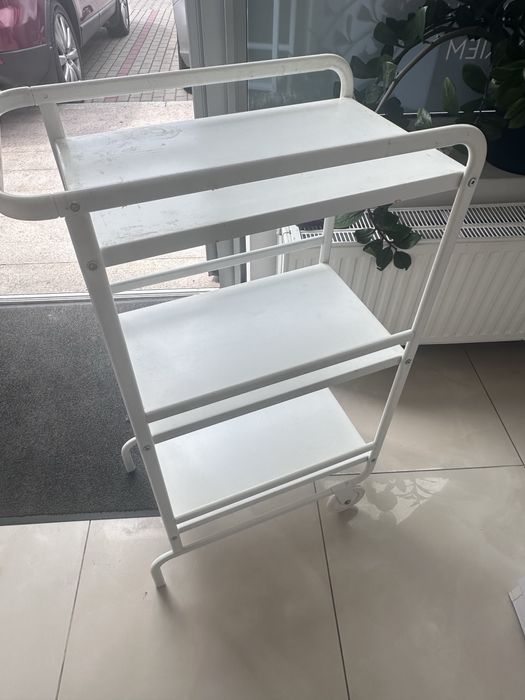 Polka na kolkach ikea kosmetyczna