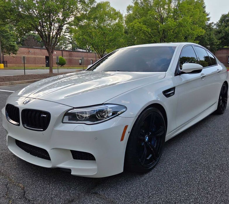 BMW M5      2016