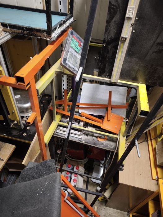 Столы с производста, много разных по 500 грн