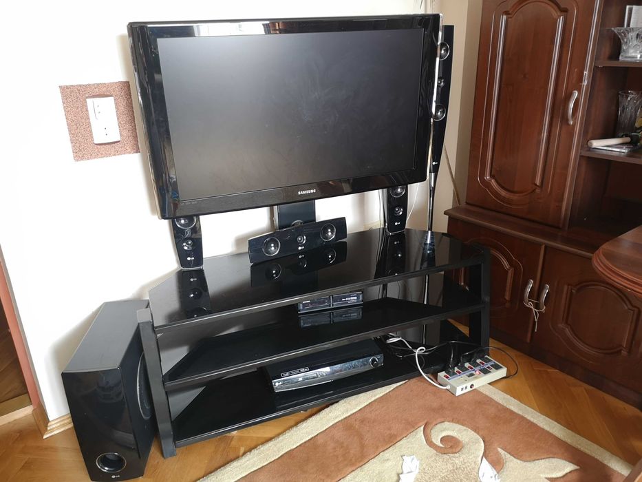 Продам телевізійні тумби