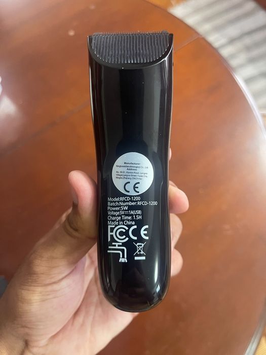 Máquina de Cortar Cabelo e Barba Recarregável RFCD-1200 - Kit Completo USB