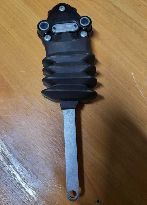 Кран рівня підлоги кабіни 6400.07.01.1