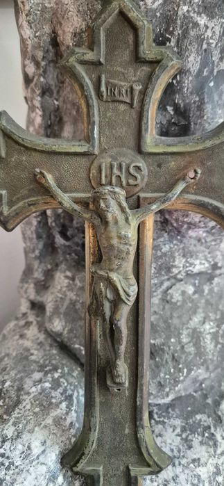 Stary krzyż pasyjna Belgia antyk sakralny dewocjonalia patyna