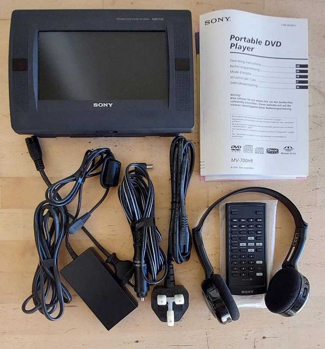 Leitor DVD Portátil Sony MV-700HR + Auscultadores sem fios IR