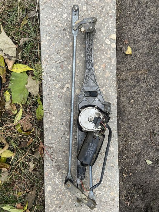 Трапеція двірників BMW E34