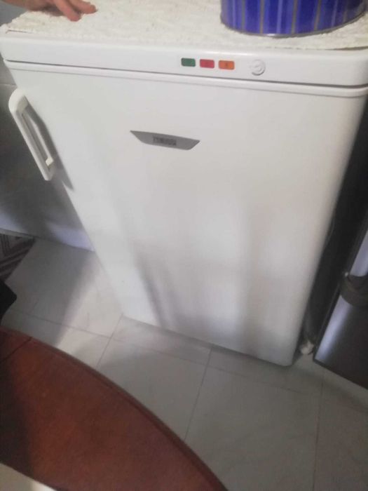 Arca Frigorifica Zanussi 3 gavetas + 1 de gelo