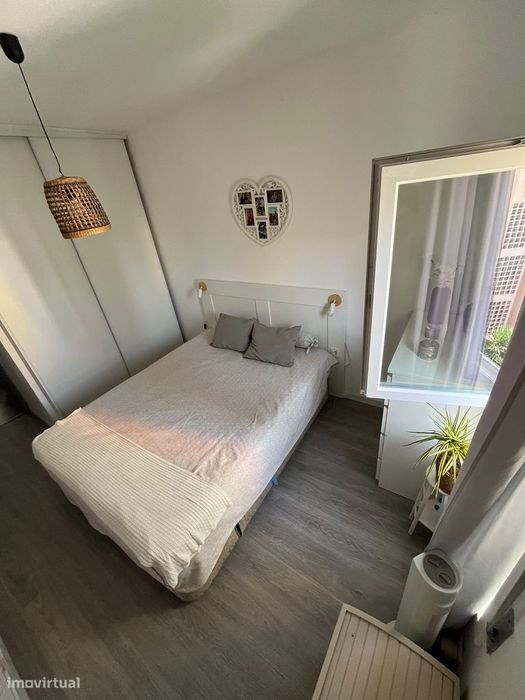 Apartamento T2 na Rua da Fenache, Caparica