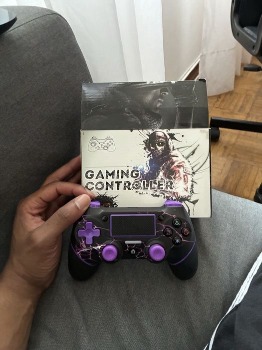 New PS4-Compatible Controller514938424672931841