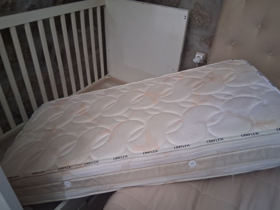 Berço/cama de bebé criança com colchão
