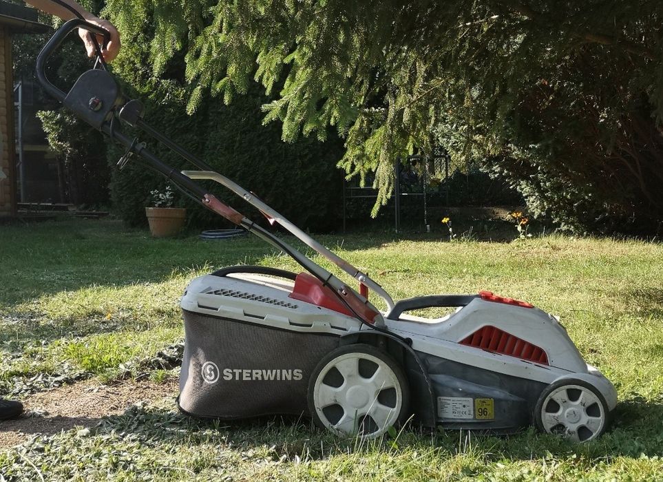 Kosiarka elektryczna Sterwins z koszem