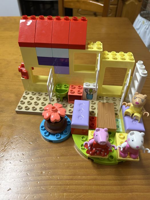 Vendo lego para crianca.