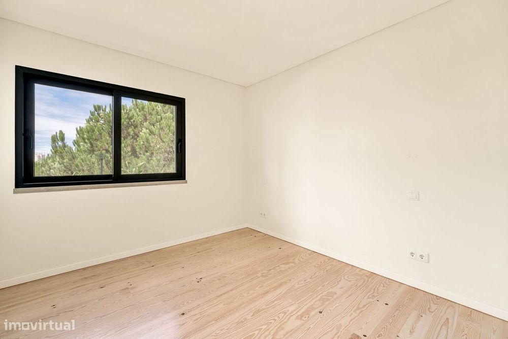 Apartamento T3 com jardim, Amoreira, Cascais