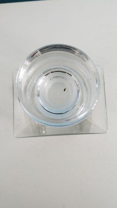 Vendo garrafas licoreiras de cristal vintage e outras também vintage