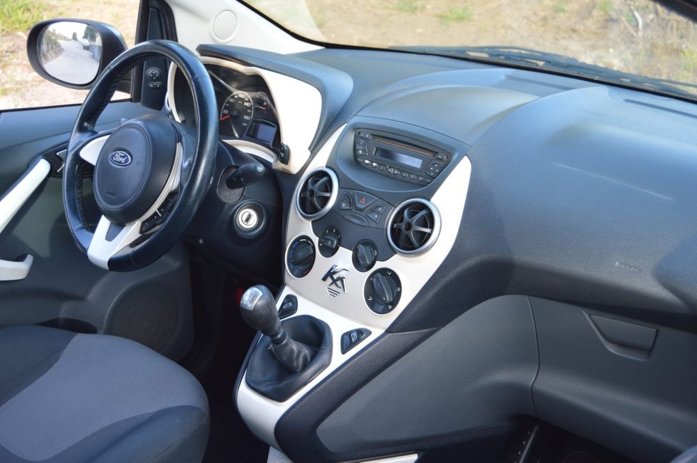 Ford Ka Titanium Poucos km