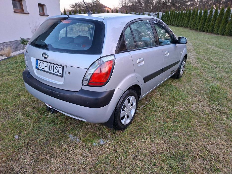 Kia RIO II Hatchback 2006  97KM