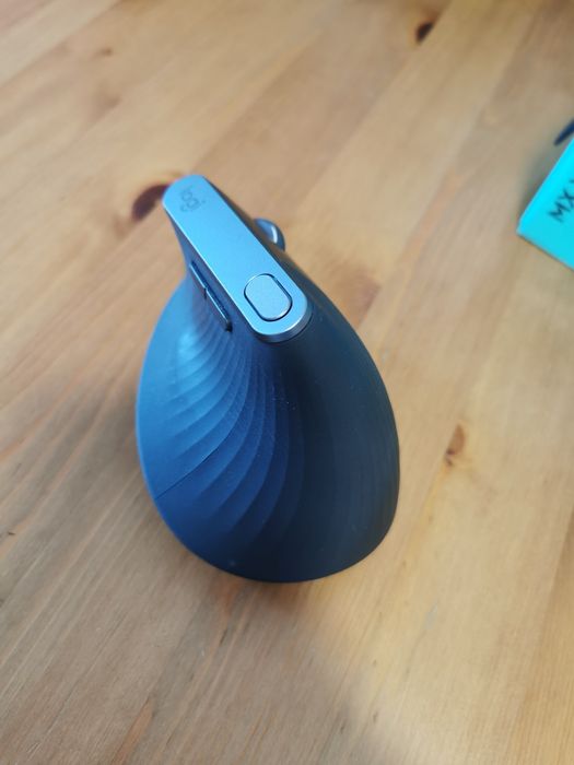 Logitech MX Vertical Mouse444248657295452162