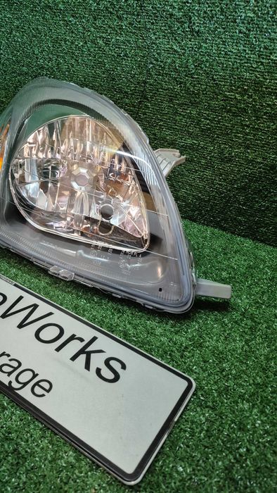 Otica Farol Direito Toyota Yaris P1 1999 a 2003 Ref. 212-11A2R-LD-EM NOVO DEPO