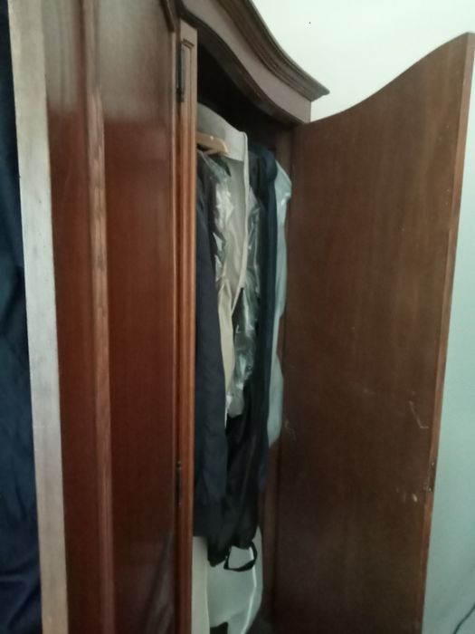 Roupeirocastanho madeira boa macissa