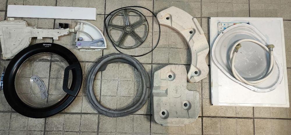 Várias peças máquina lavar roupa Hotpoint Ariston Modelo FMG 723MB.EU