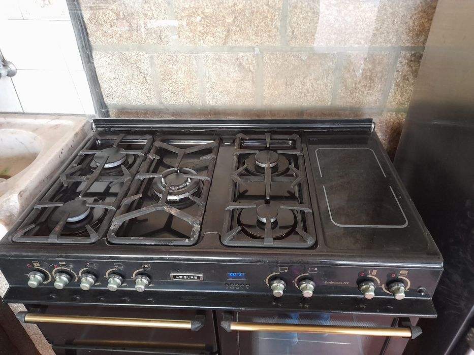 Fogão industrial com 4 fornos