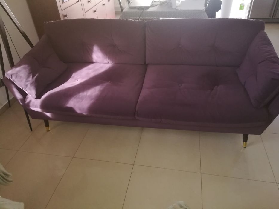 Sprzedam w b. Dobrym stanie sofę
