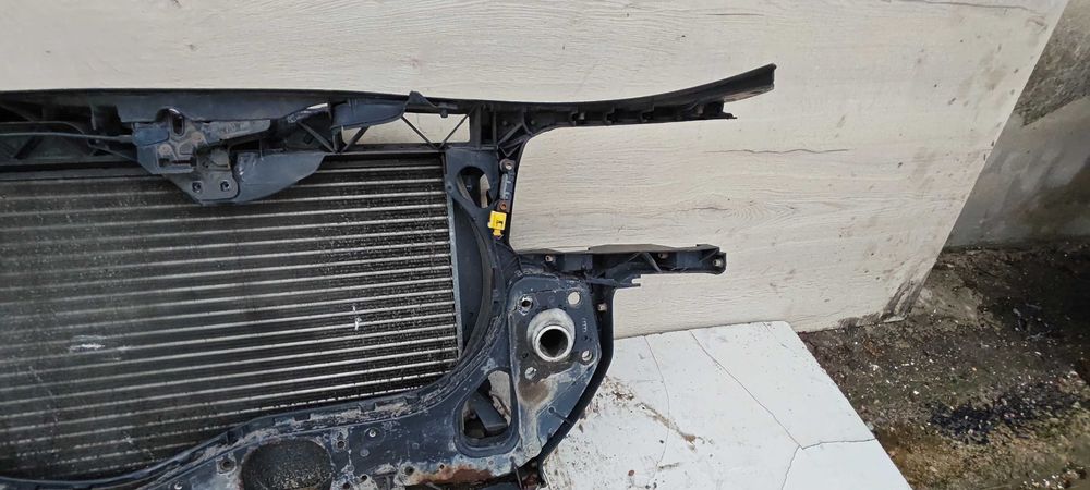 Pas Przedni kompletny Audi A4 B6 8E 1.9 TDI