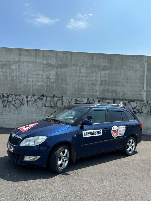 Автоінструктор Уроки водіння  Львів автомат АКПП механіка МКПП заняття по водінню Епіцентр АС-2 Липинського Богдана Хмельницкього Галицьке Перехрестя