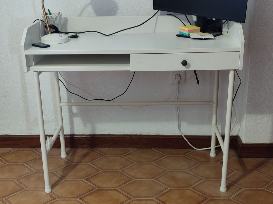 Secretaria Ikea usada