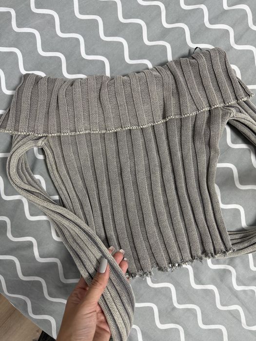 Трендовий вкорочений светрик Zara