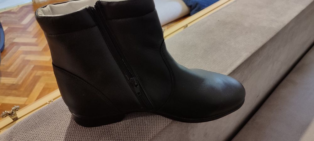 Nieużywane buty wojskowe oficerki r. 28