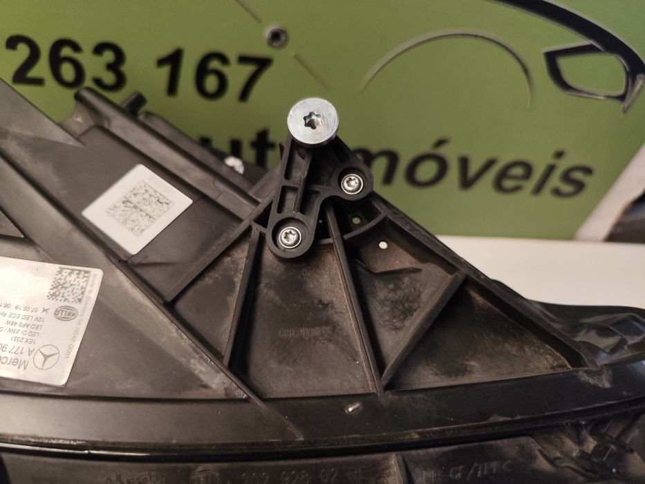 Mercedes A w177 - Farol Led Direto - FF932
