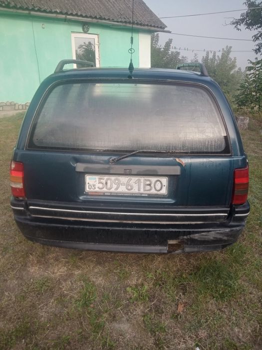 Опель омега а 1990 року