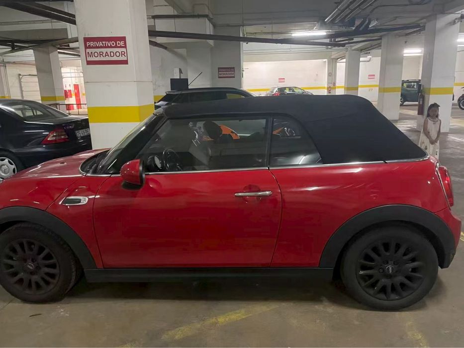 Mini Cooper Vermelho em Segunda Mão