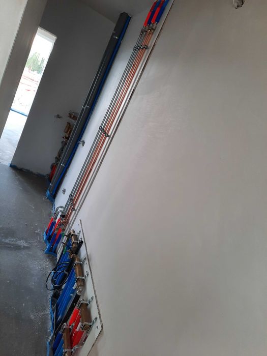 Tynki cementowo-wapienne,  wolne terminy
Kielce (+30 km)