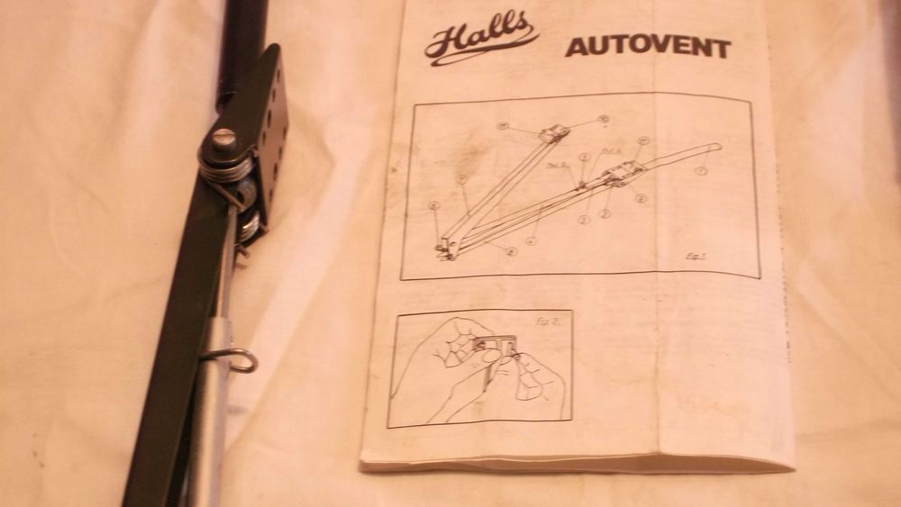 AUTOVENT  marca HALLS