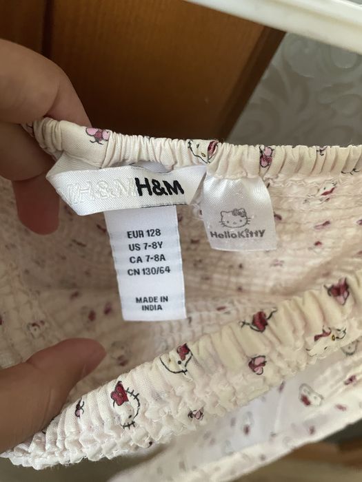 Миле плаття на 7-9 років Hello Kitty x H&M