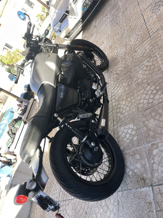 Guzzi v7lll rough mistral