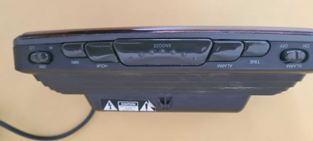 Zegarek z budzikiem duże cyfry