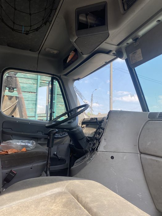 Продається самосвал Freightliner Conventl